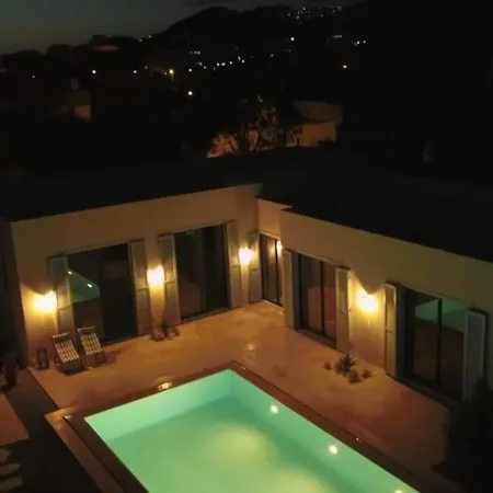 Krotheus Villa Villa